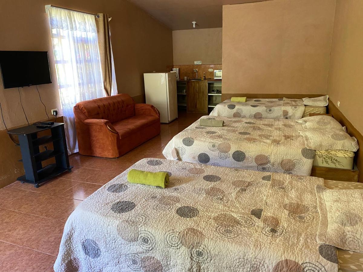 Hotel Uran Rivas Εξωτερικό φωτογραφία