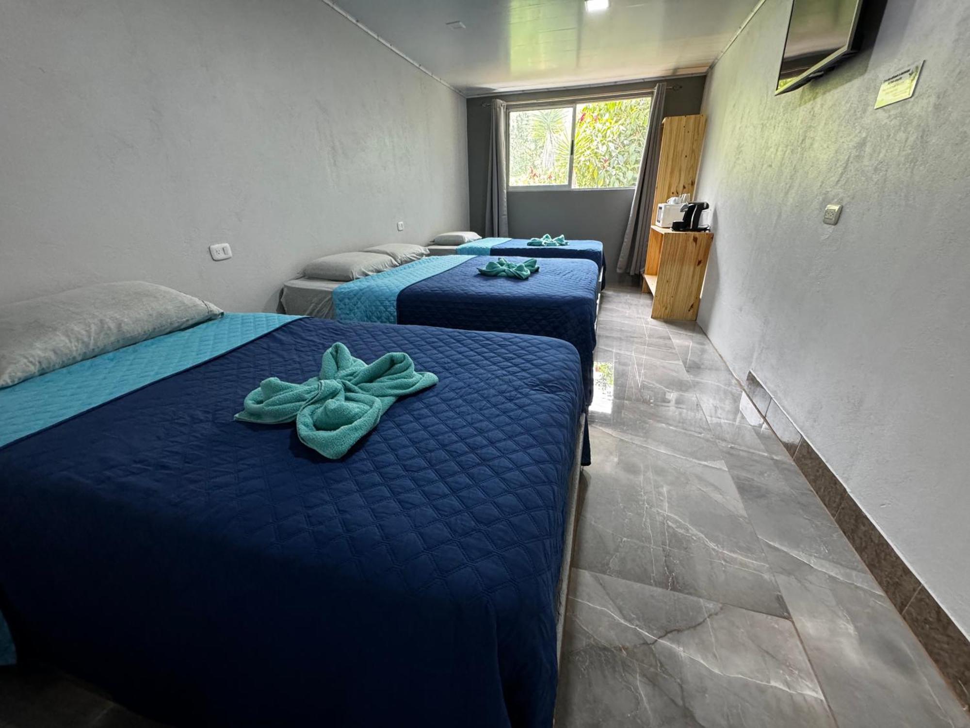 Hotel Uran Rivas Εξωτερικό φωτογραφία