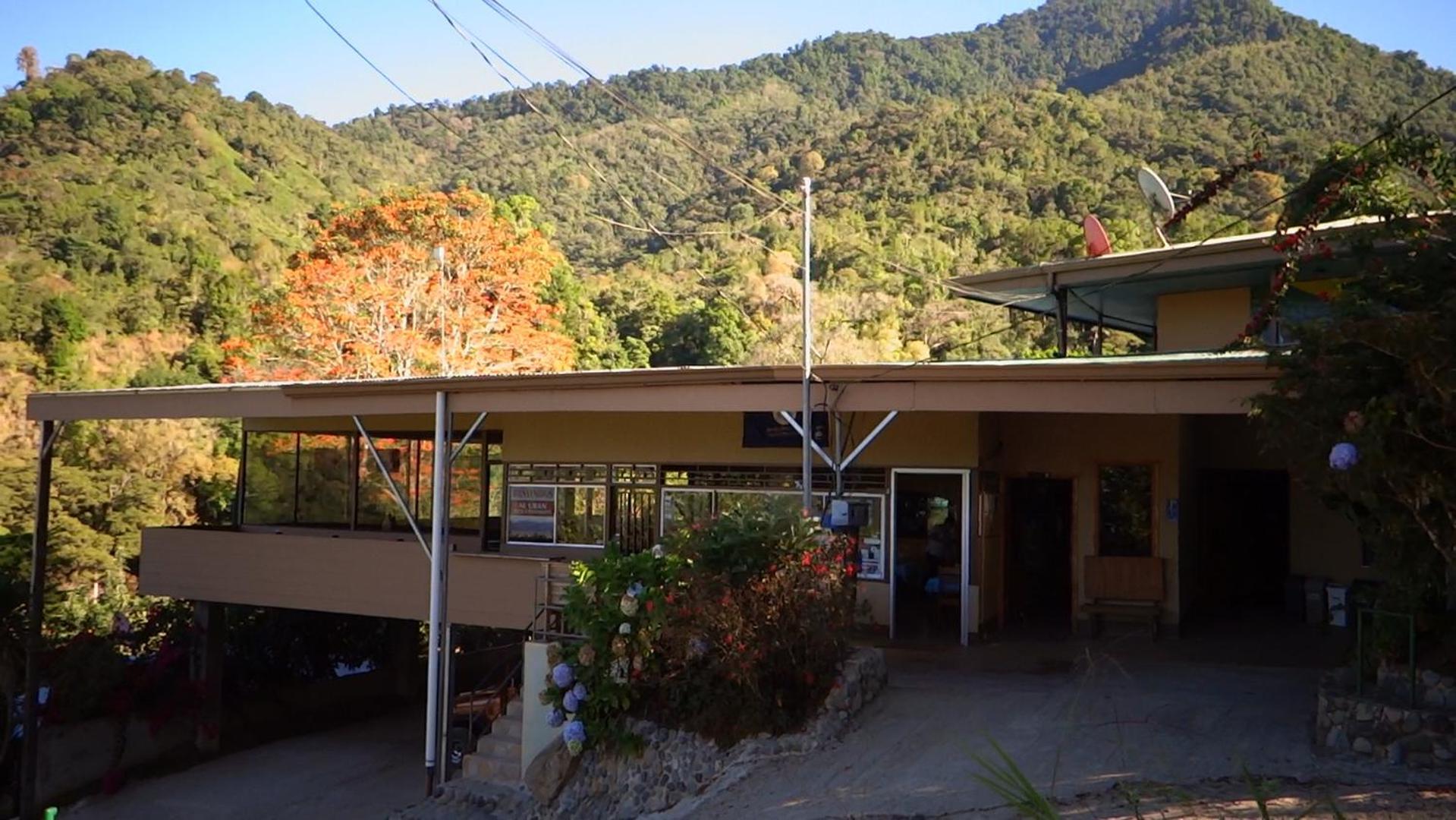 Hotel Uran Rivas Εξωτερικό φωτογραφία