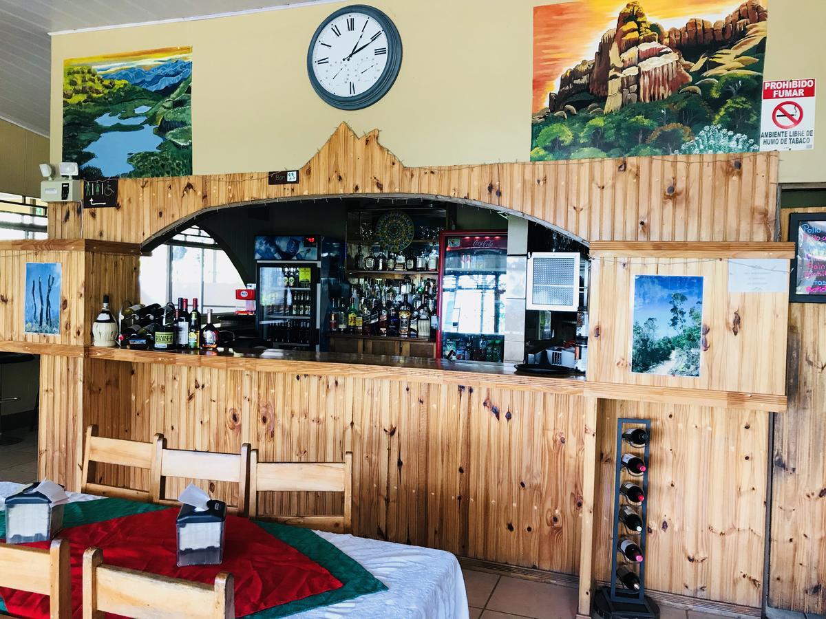 Hotel Uran Rivas Εξωτερικό φωτογραφία