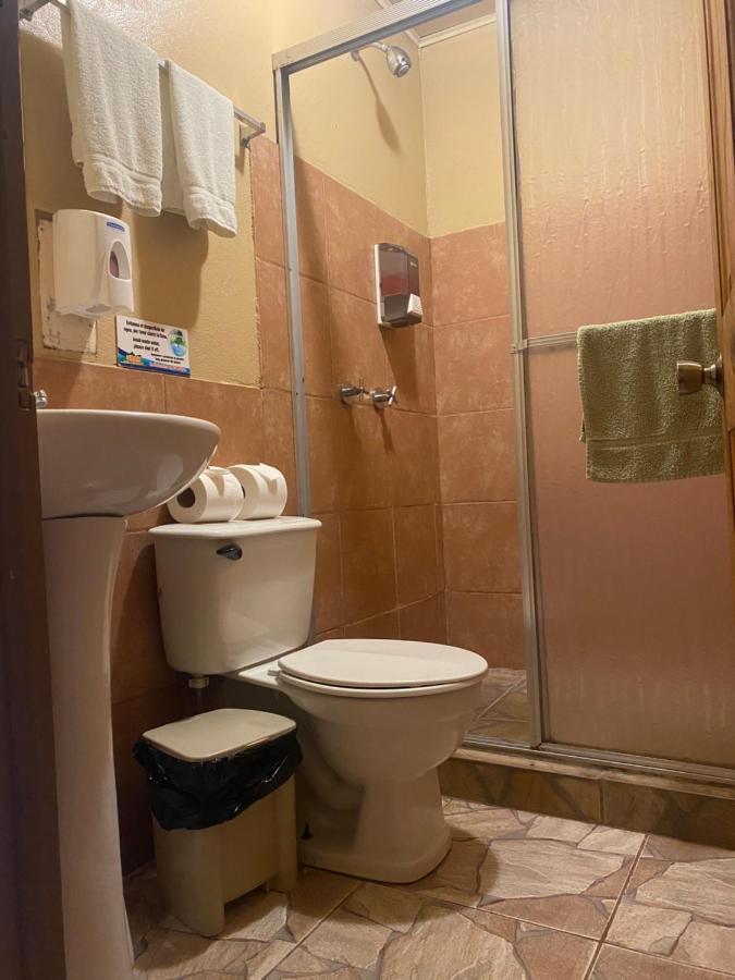 Hotel Uran Rivas Εξωτερικό φωτογραφία